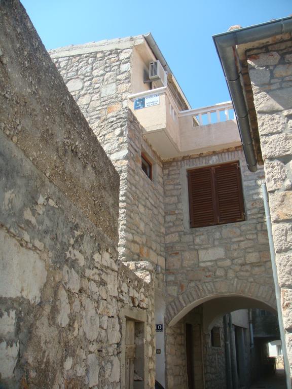 Apartman Klarin - Old Stone House Appartement Jezera Buitenkant foto